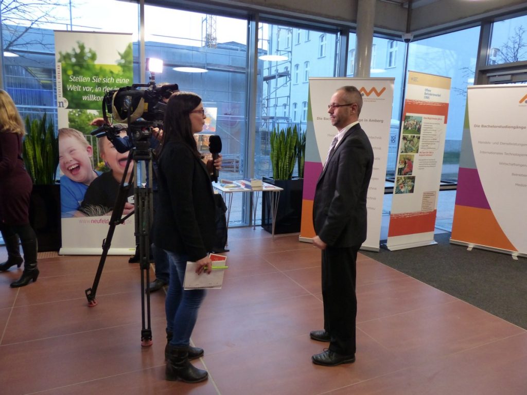 Thomas Boss wird von OTV interviewt